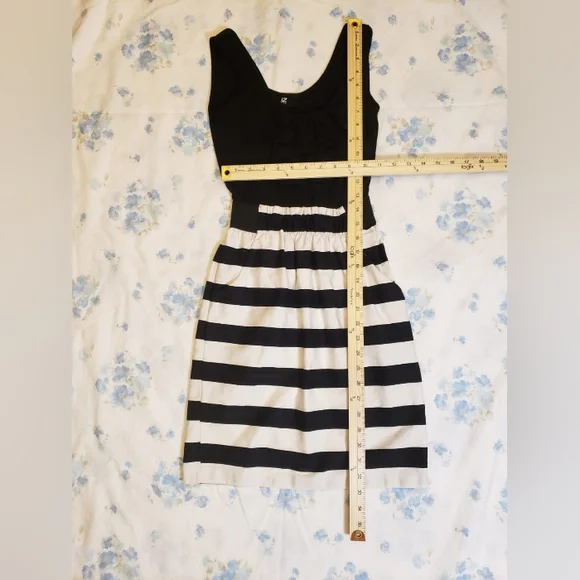 Iz Byer Juniors/ Teenager Black/ White Striped Dress Size Xs - Picture 3 of 11